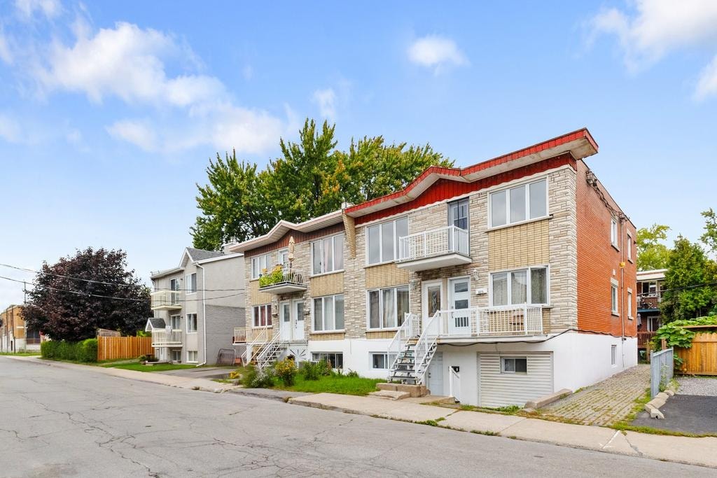 Triplex à vendre près du métro Honoré-Beaugrand — photo 1