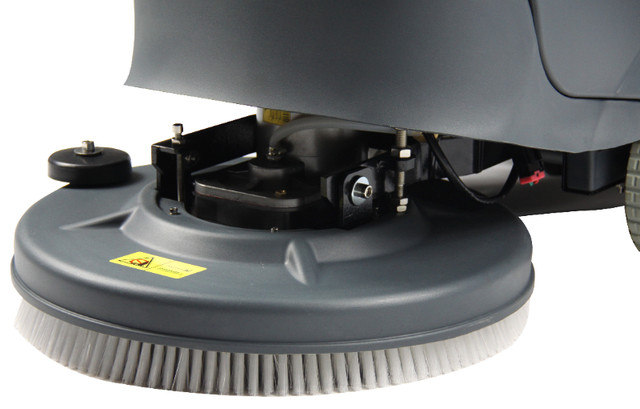 ELECTRIC FLOOR SCRUBBER! Free Delivery ! in Other Business & Industrial in City of Toronto - Image 3
