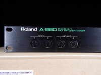 ROLAND A-880 MIDI PATCHER / MIXER