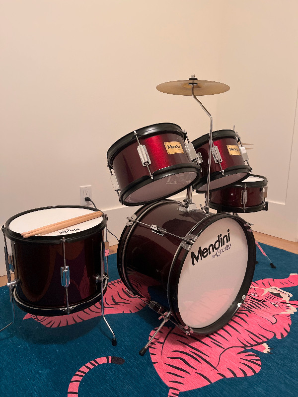 Mendini 5-piece kids drum kit in Drums & Percussion in Abbotsford