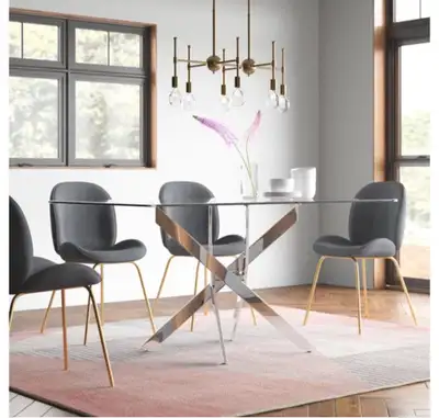 Large glass dining table can seat 6!! It's brand new, still on original box but I got the wrong size...