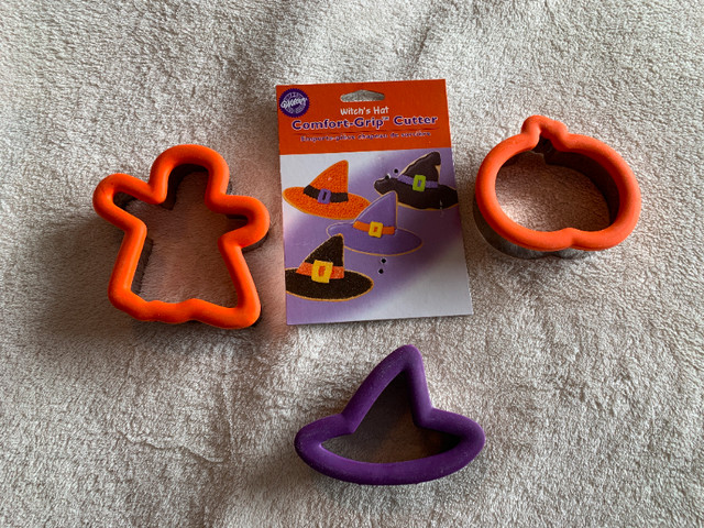 Halloween Cookie Cutters - Set of 3 Large in Holiday, Event & Seasonal in Markham / York Region