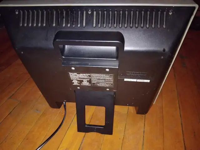 15" LCD TV414907042775050241