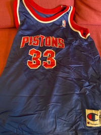 Grant Hill youth XL / womens small jersey Detroit pistons 