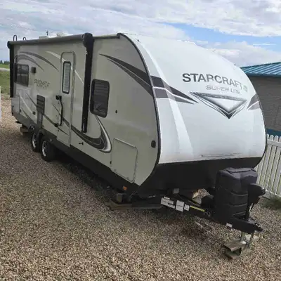 • Purchased new, tow it with a 2016 Lariat F150 short box, has a trailer package. • Have accessories...
