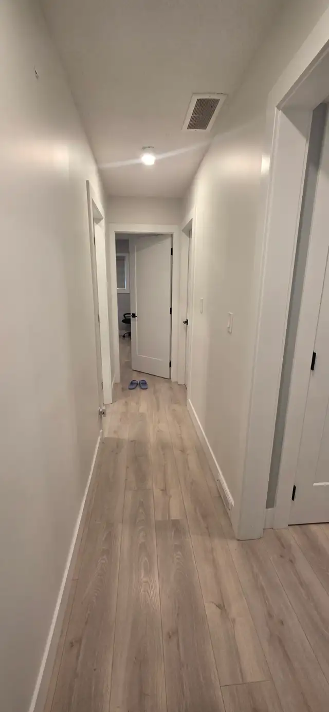 URGENT Private room for rent in Room Rentals & Roommates in Burnaby/New Westminster - Image 5