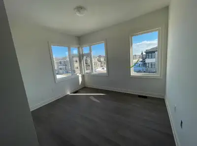 Private Room with Washroom - Waterdown