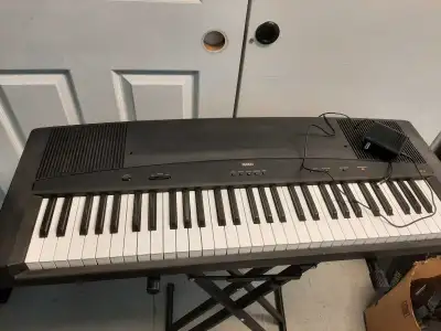 Yamaha YPP-45 Keyboard with power supply, View more