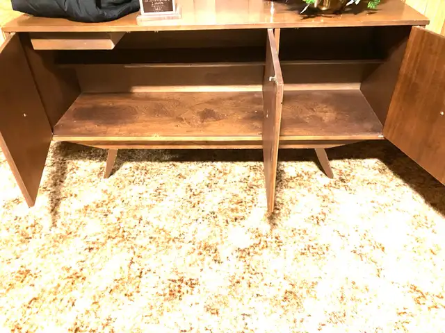 Mid-Century Modern Credenza in TV Tables & Entertainment Units in Markham / York Region - Image 4