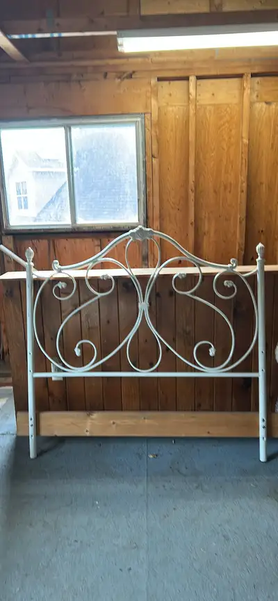 3/4 or queen head board, View more