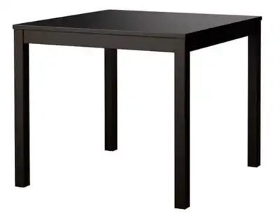 Table haute Ikea BJURSTA couleur brun. Dimensions : 90x90 cm Quelques égratignures mais est tout de...