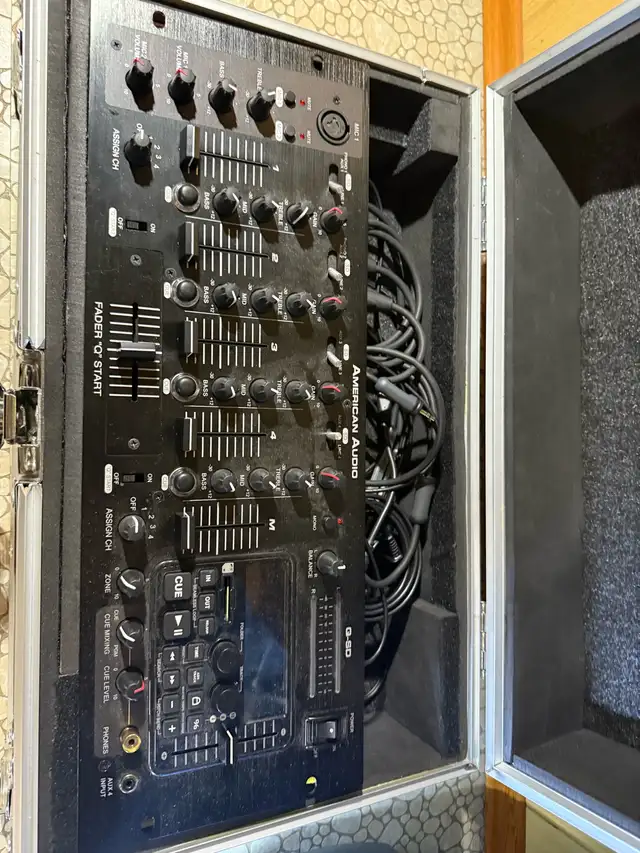 DJ Professional Mixer in Performance & DJ Equipment in Calgary - Image 2