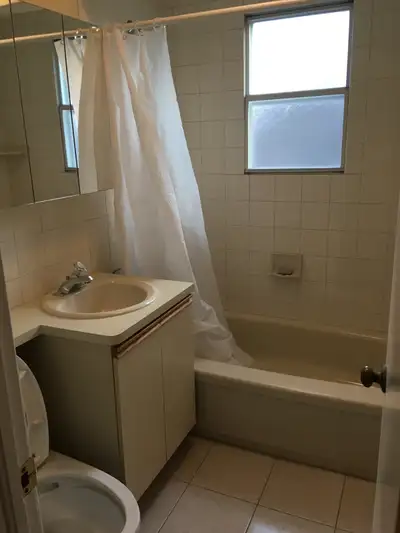 2 bedrooms unit for rent 1900/month