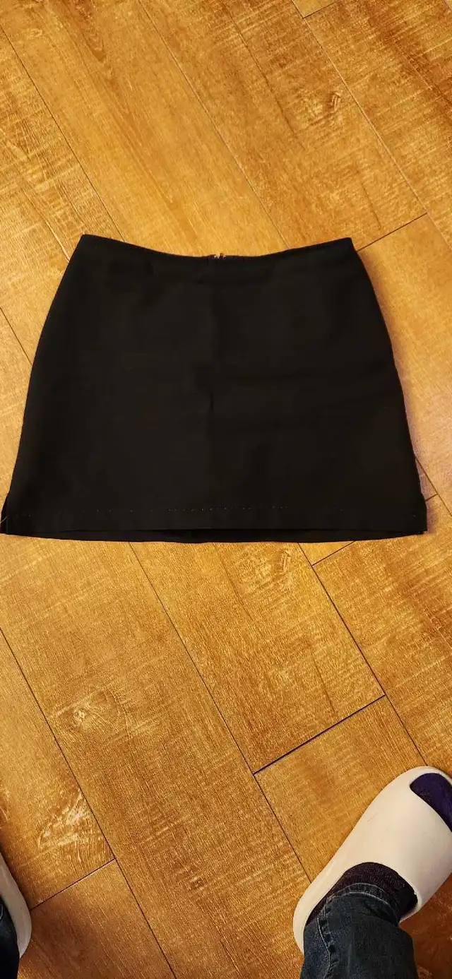 4 jupes médium  in Women's - Dresses & Skirts in Lévis - Image 4