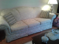 Couch     Used like new.