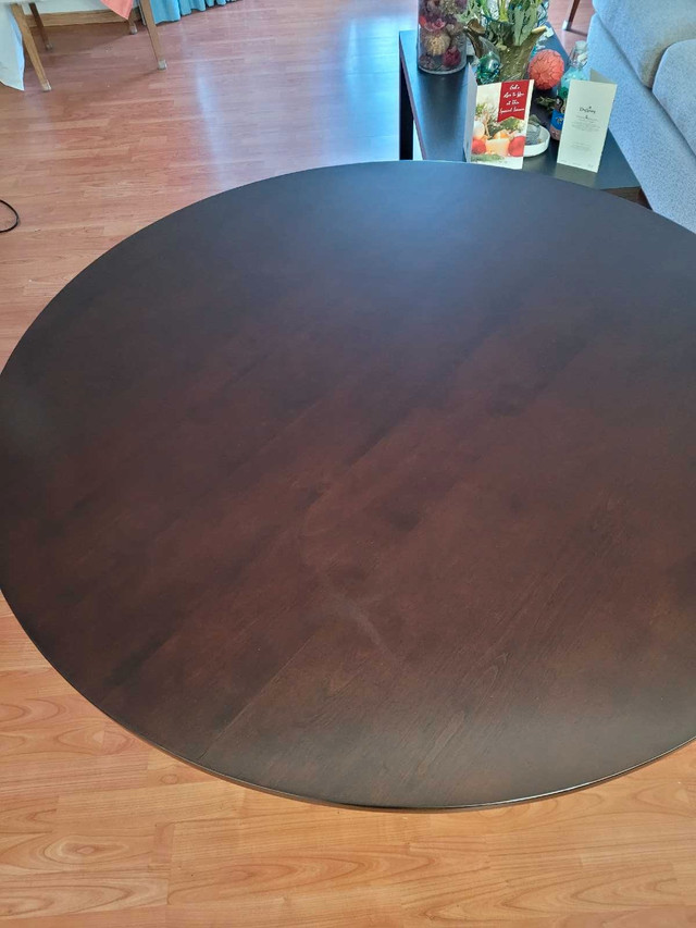 42" Solid wood dining table in Dining Tables & Sets in Calgary - Image 4