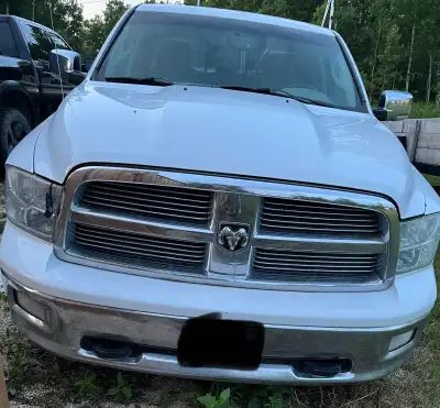 Selling 2011 Dodge Ram Big Horn 5.7L Hemi. Crew cab. It hasn’t been started in 4 months but was runn...