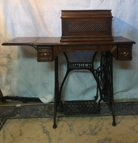 1886 Singer Sewing Machine with Coffin Lid