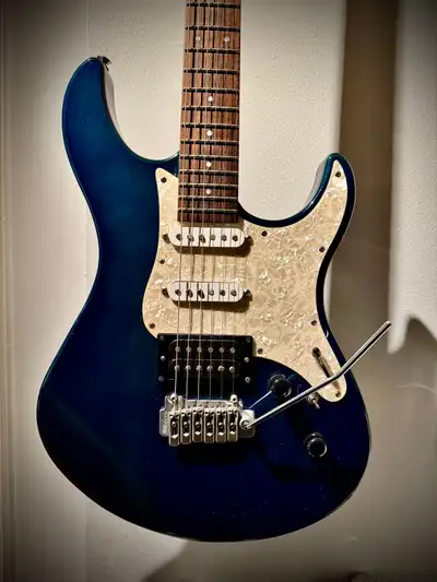 yamaha pacifica in Guitars in Toronto (GTA) | Kijiji Marketplaces