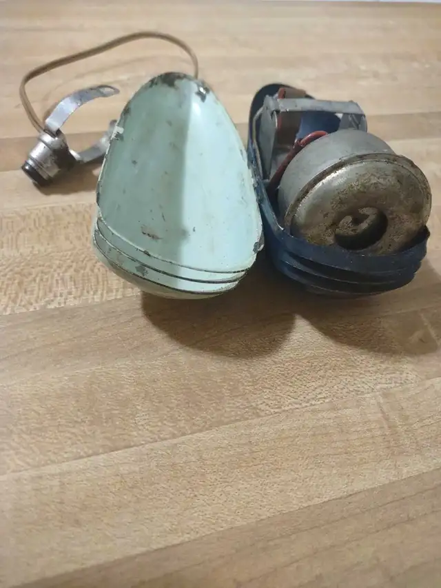 Vintage Okada Bicycle Horn in Motorcycle Parts & Accessories in Red Deer - Image 4