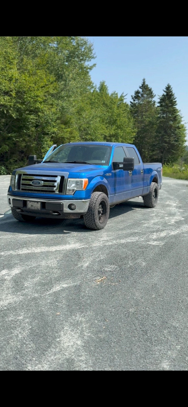 2009 ford f150 xlt in Cars & Trucks in Truro
