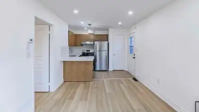 1 Bed Room Coach for Rent
