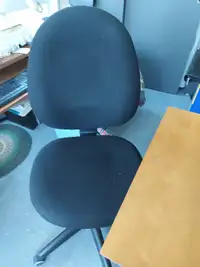 Chaise de bureau  ajustable