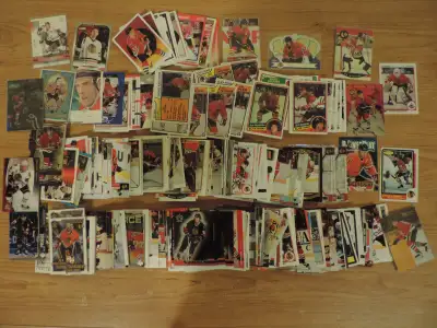 Chicago Blackhawks Hockey Cards - Over 400 Total - Rookies, Inserts and Base Cards (Players include...