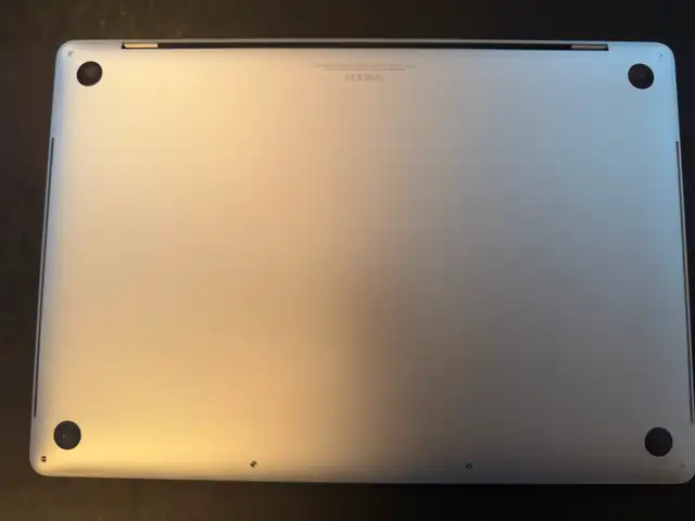 2019 MacBook Pro 16'' MINT in Laptops in City of Montréal - Image 11