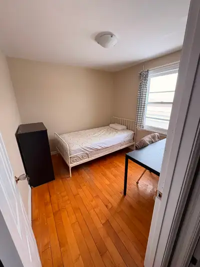 One room for rent male only, privet room with door lock