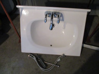 White sink