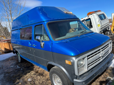 1984 Chev Raised Roof Van