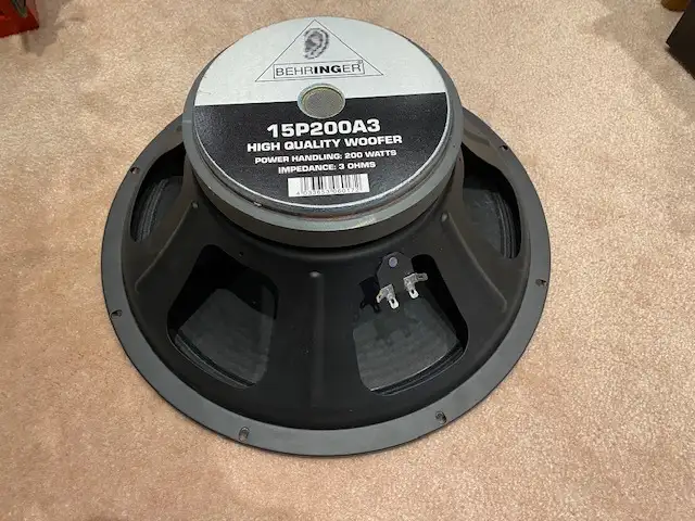 One of speakers ElectroVoice Jamo Behringer for center in Speakers in Markham / York Region - Image 8