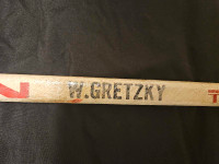 GRETZKY 99 AUTOGRAPHED GAME STICK