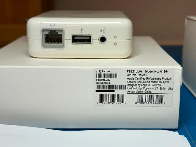 Apple Airport Express wifi routing/extending station in Networking in Brantford - Image 3