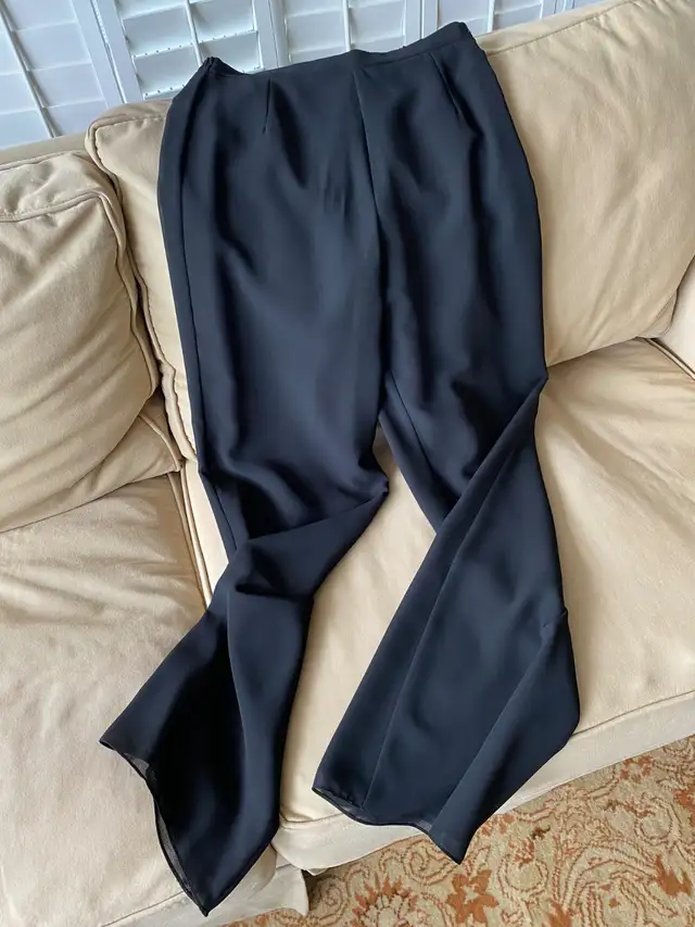 Elegant 3 Piece Evening Outfit - Timeless Design in Women's - Dresses & Skirts in City of Toronto - Image 6