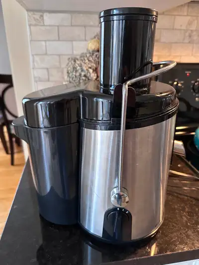 Juicer big boss   Lightly used   Like a few times    Like new, View more