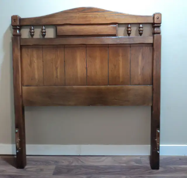 Hard Wood Head Board for twin Bed