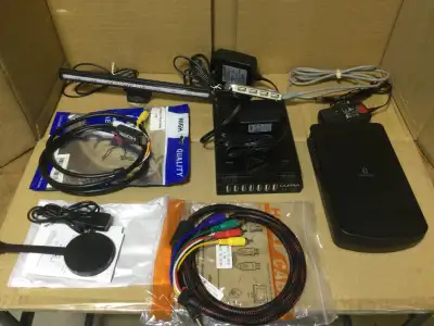 Disque Dur Iomega-HUB-Adapteur TV- Câble HDMI et HDTV-  Led, View more