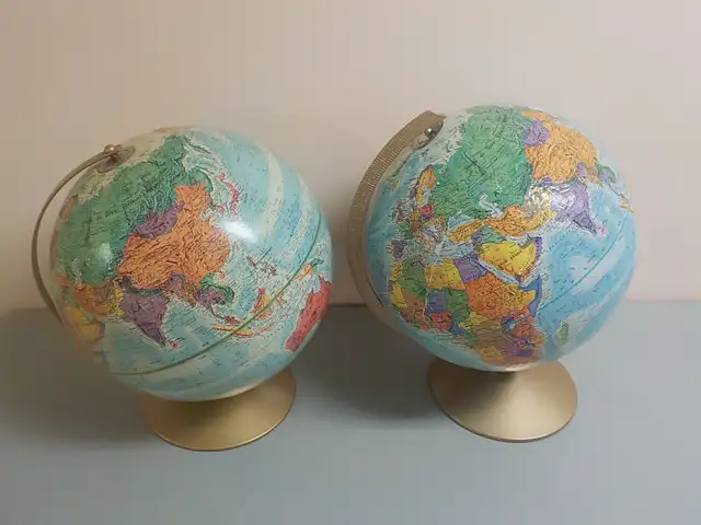 2 Older Globes in Arts & Collectibles in Fredericton - Image 2