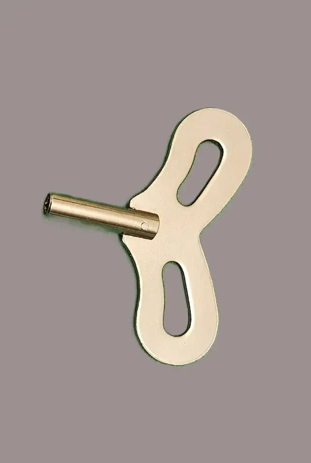 Wood Chiming Pendulum Wall Clock in Home Décor & Accents in City of Toronto - Image 6