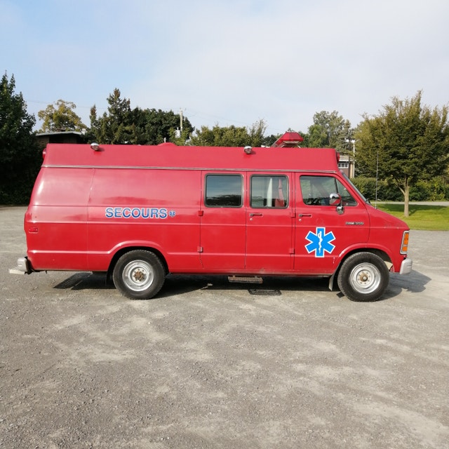 Dodge Ram Van — photo 5