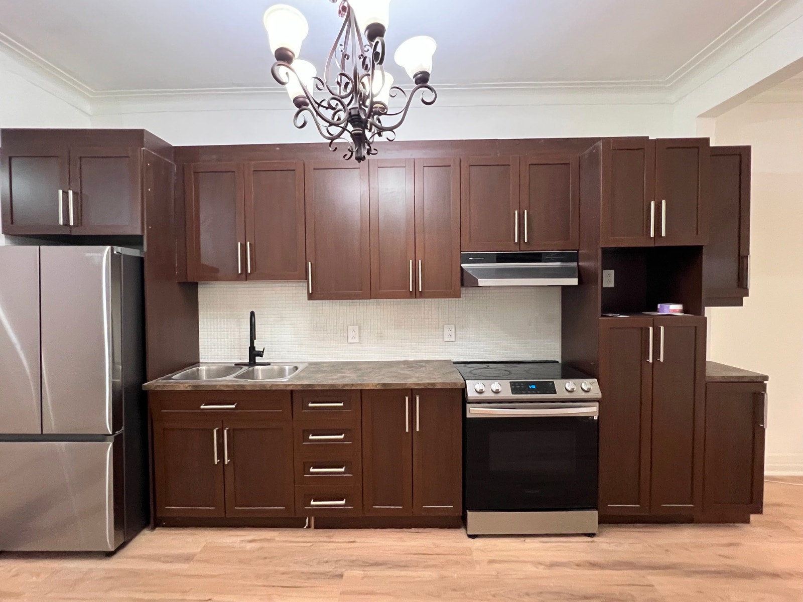 5 1/2 ADJ WESTMOUNT — photo 1