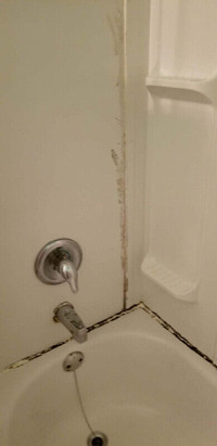 Bathroom caulking done right!!!Removal and reapplication