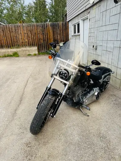 I am selling a used 2014 Harley-Davidson Breakout 103, a stylish cruiser with a powerful engine; thi...