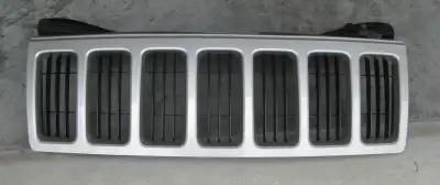 FRONT GRILLE FOR 2008 JEEP GRAND CHEROKEE. LIKE NEW - COLOR: LIGHT GRAYSTONE (GREY). PICKUP IN TILLS...