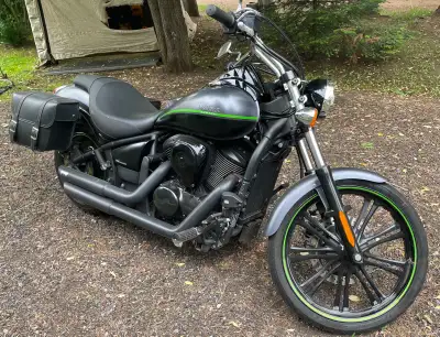 2010 Kawasaki Vulcan 900 Custom – Only 14,515 km – $5,500 OBO Selling my 2010 Kawasaki Vulcan 900 Cu...