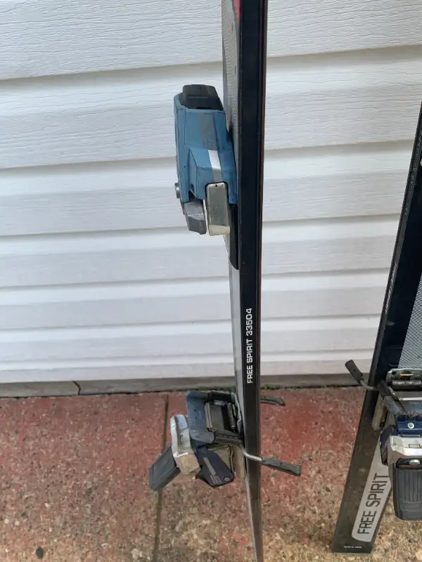 Rossignol Skis with bindings for sale! in Ski in Edmonton - Image 4