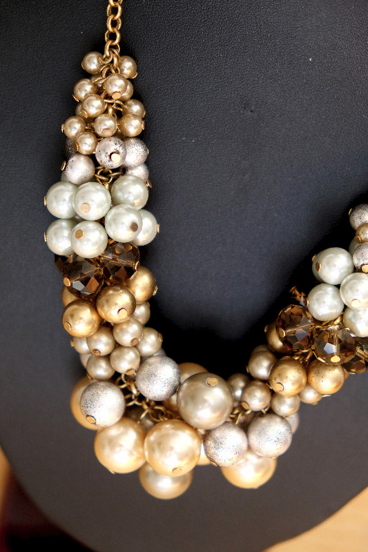 Lia Sophia snowball necklace in Jewellery & Watches in Edmonton - Image 3