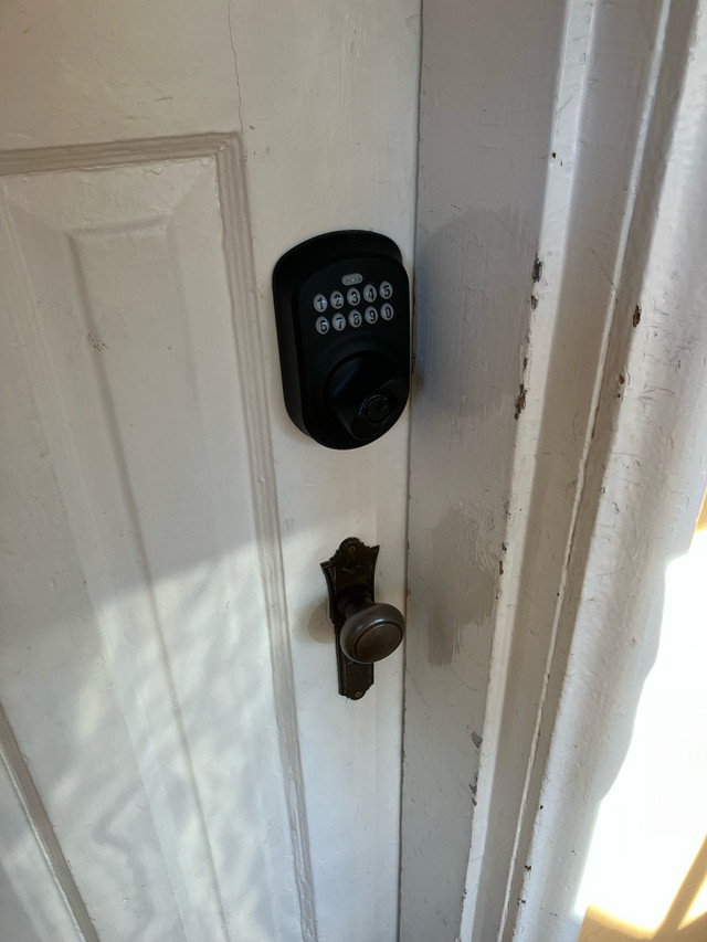 Electronic Keypad deadbolt - Schlage in Windows, Doors & Trim in Ottawa - Image 2